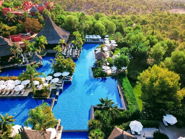 Asia Gardens Hotel & Thai Spa - A Royal Hideaway Hotel - 5 Stars