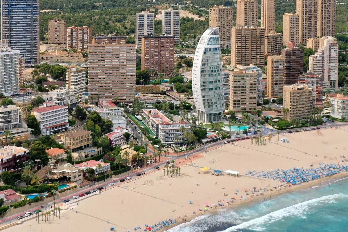 Bahia Beach Apartments Benidorm - a great location