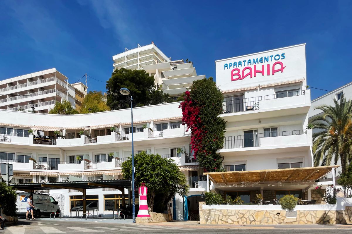 Bahia Beach Apartments Benidorm - Low-rise self catering