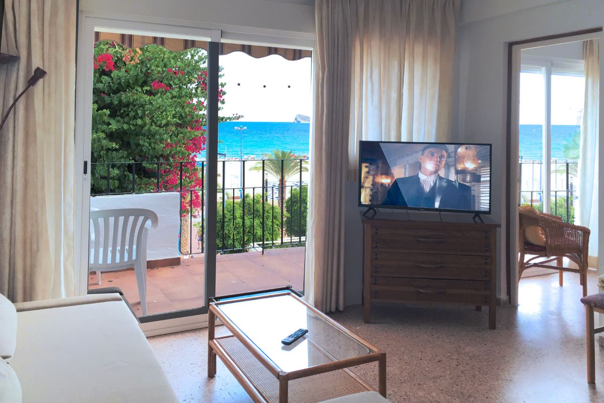 Bahia Beach Apartments Benidorm - 1 bedroom lounge