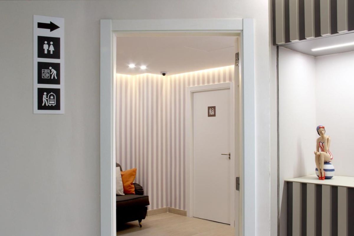 Ribera Apartments Benidorm - luggage store, free showers for late departures and laundry room