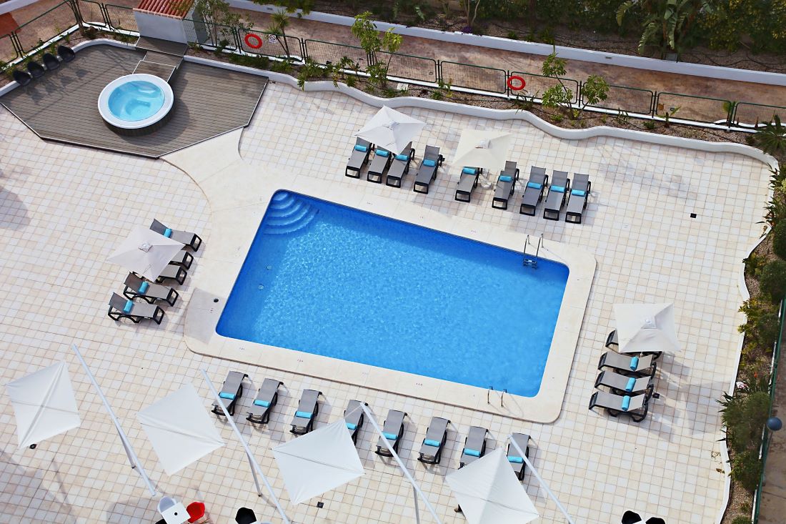 Flamingo Beach Resort - pool