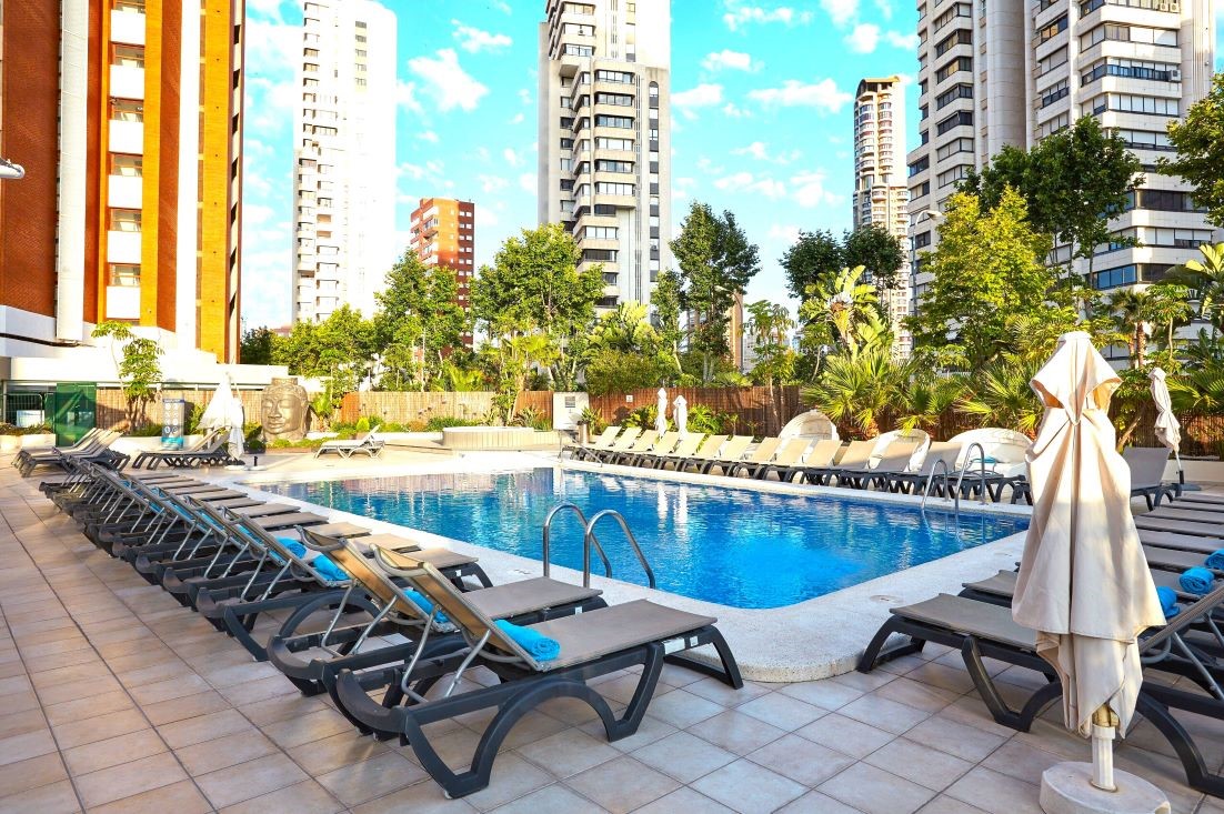 Flamingo Beach Resort - main pool