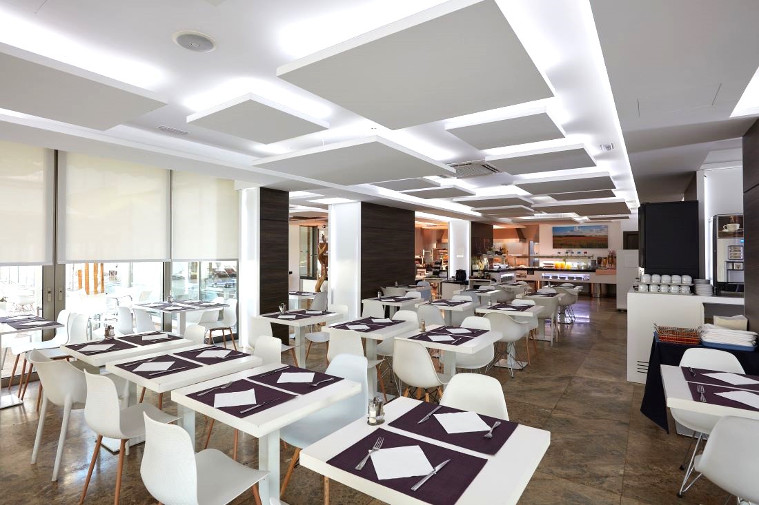 Flamingo Beach Resort - buffet restaurant