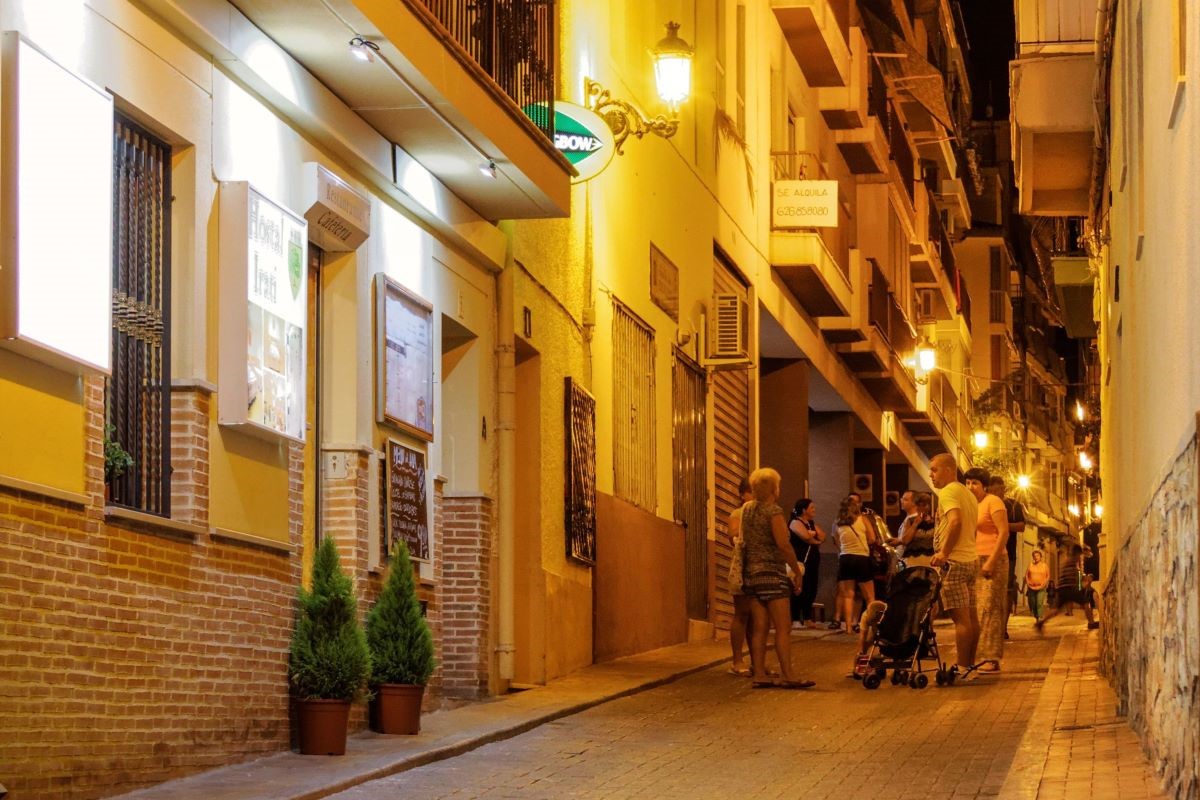 Hostal Irati B&B Benidorm - Bar entrance