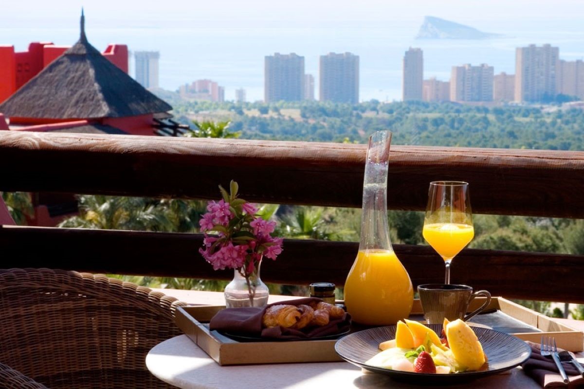 Asia Gardens Hotel & Thai Spa - Breakfast in your room on the terrace