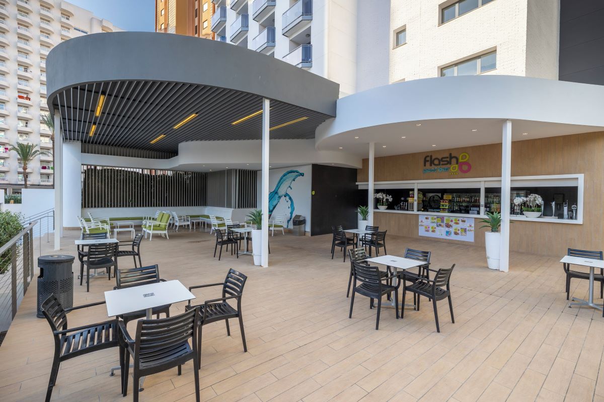 Hotel Flash Benidorm - pool bar