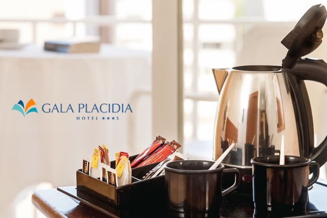 Gala Placidia Hotel Benidorm - kettle in room