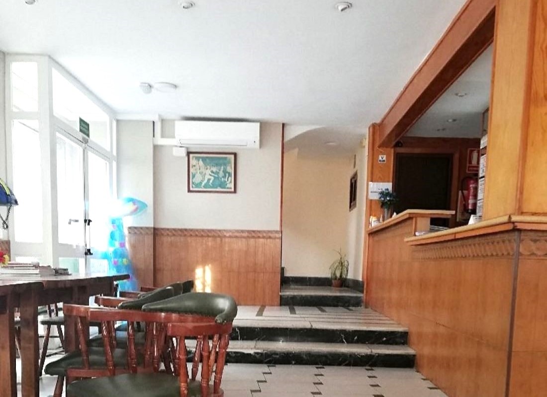 1-Star Hotel Iris Benidorm - reception