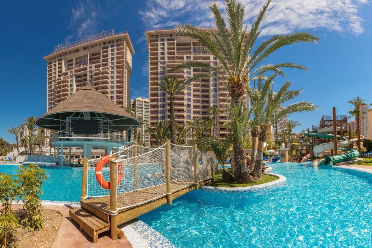 Aparthotel Magic Tropical Splash Water Park - swim up bar