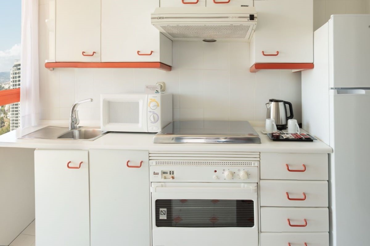 Aparthotel Magic Tropical Splash Water Park - basic kitchen