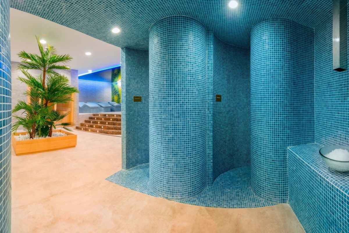 Aparthotel Magic Tropical Splash Water Park - Gym with spa and treatments