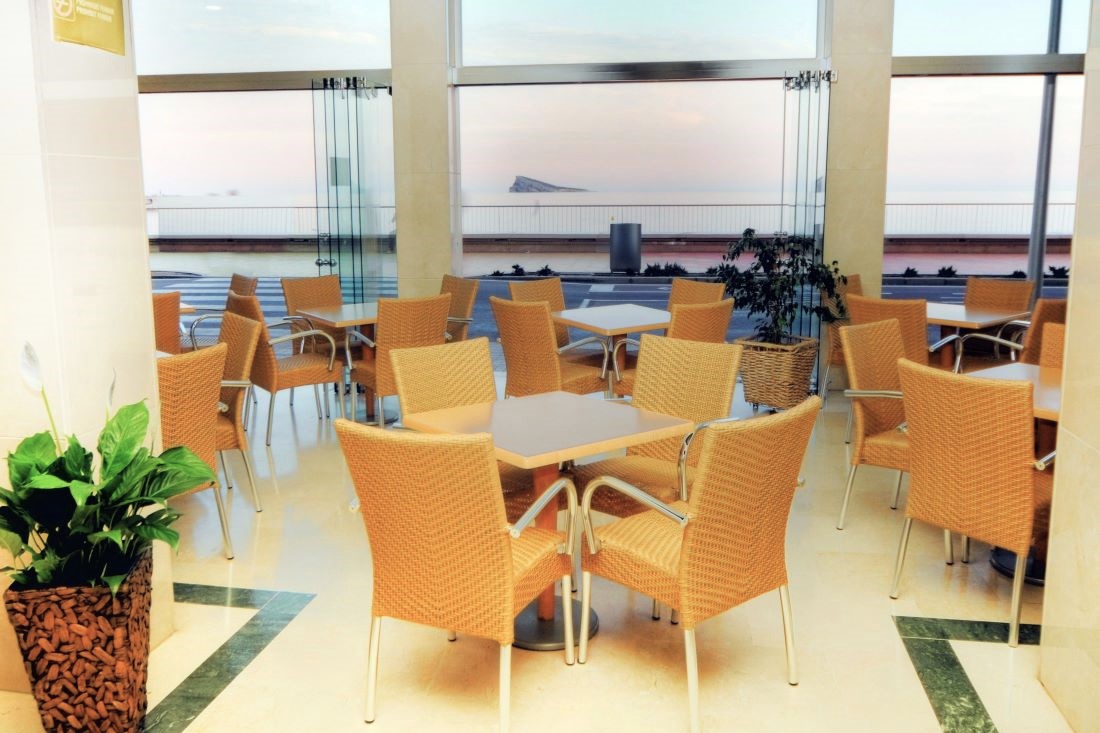 Marconi Beachfront Benidorm Hotel - cafeteria bar