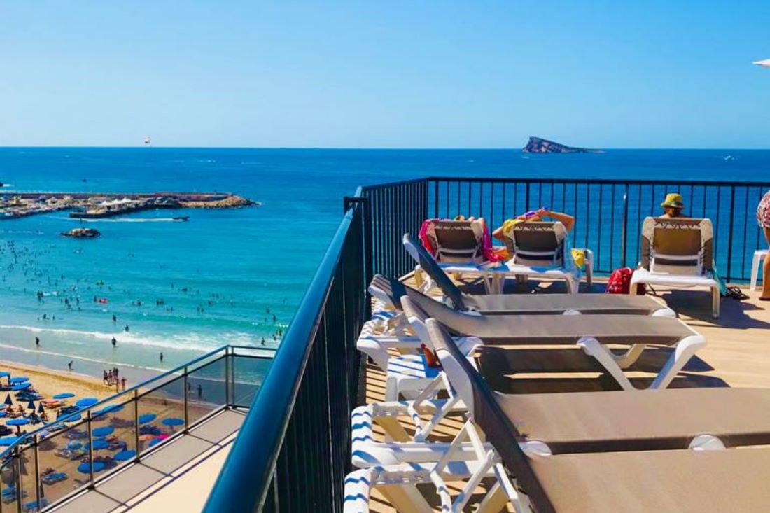 Marconi Beachfront Benidorm Hotel - enjoy a day in the sun