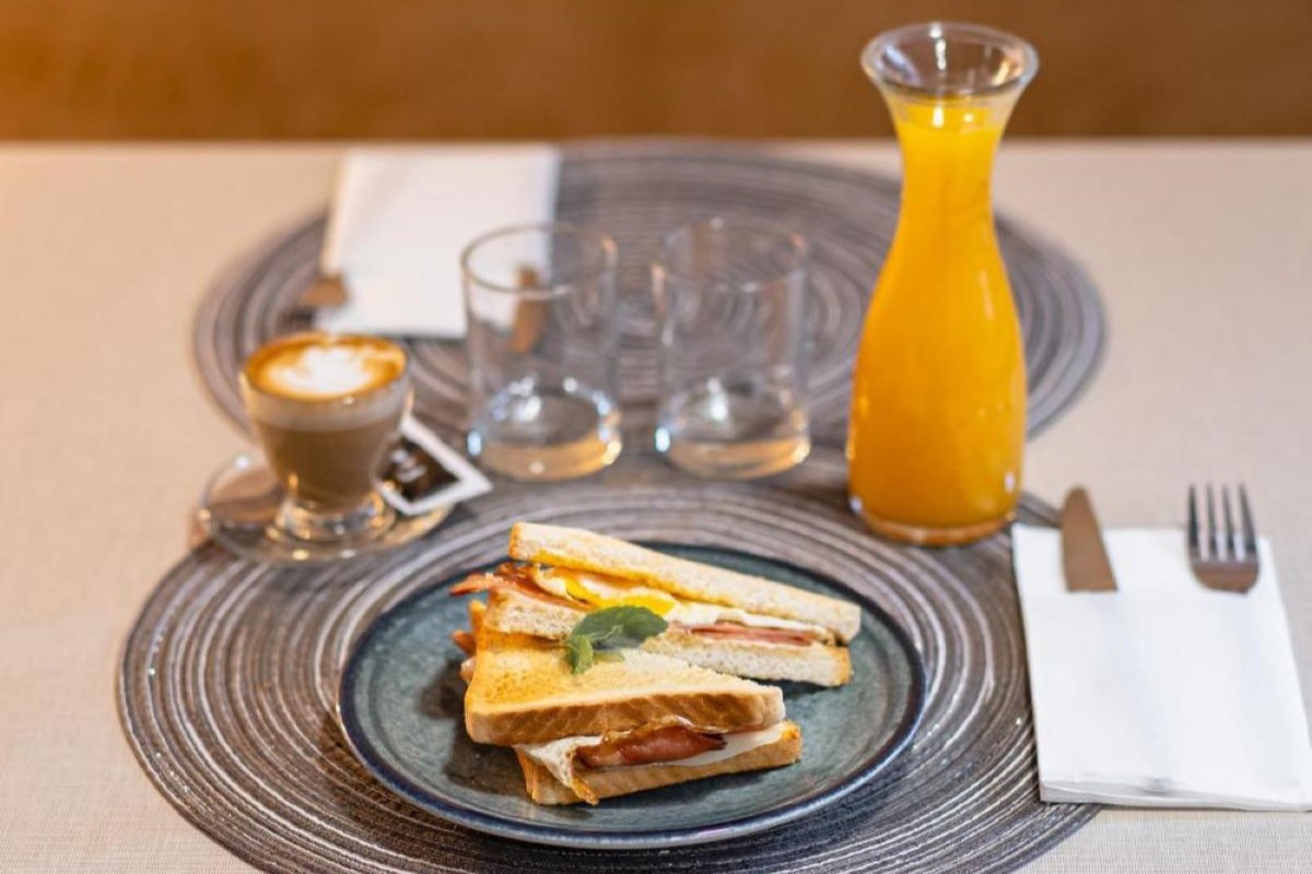 Queens Hotel Benidorm - bacon and egg breakfast