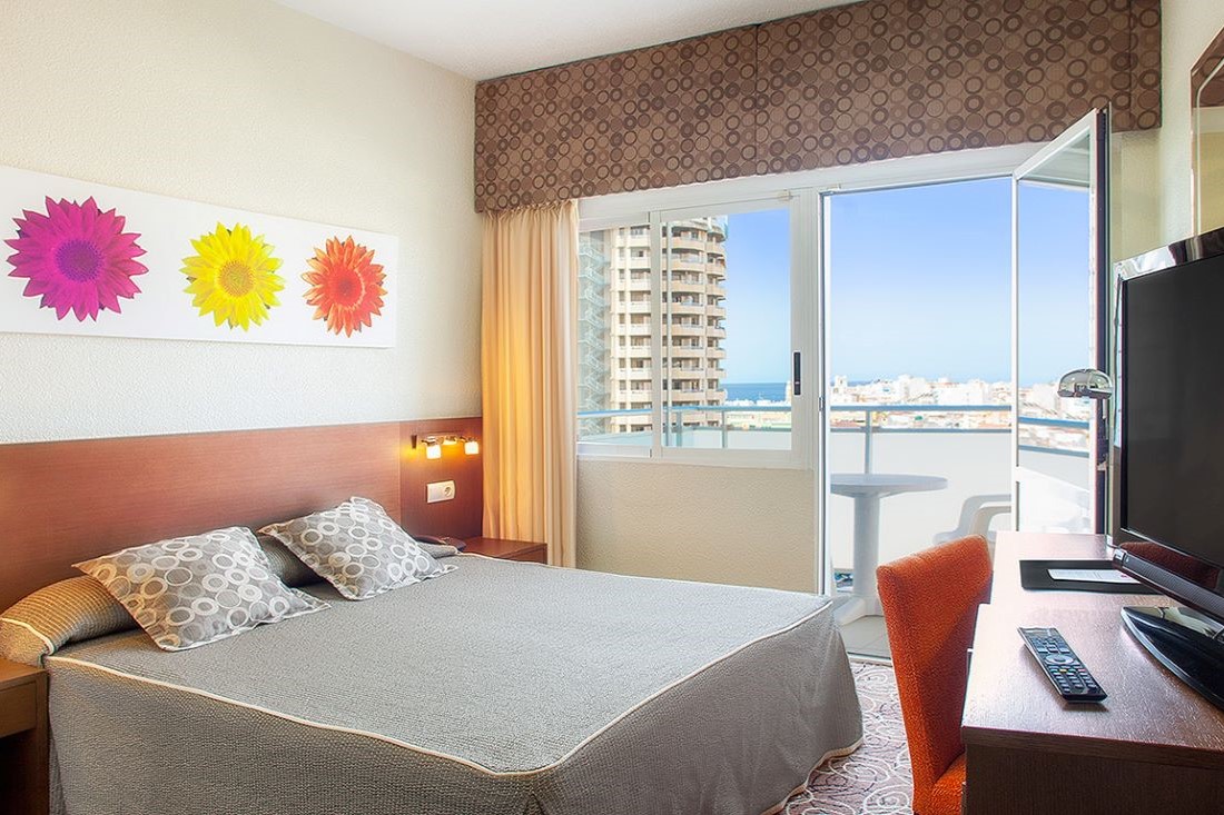 RH Hotel Royal - twin room