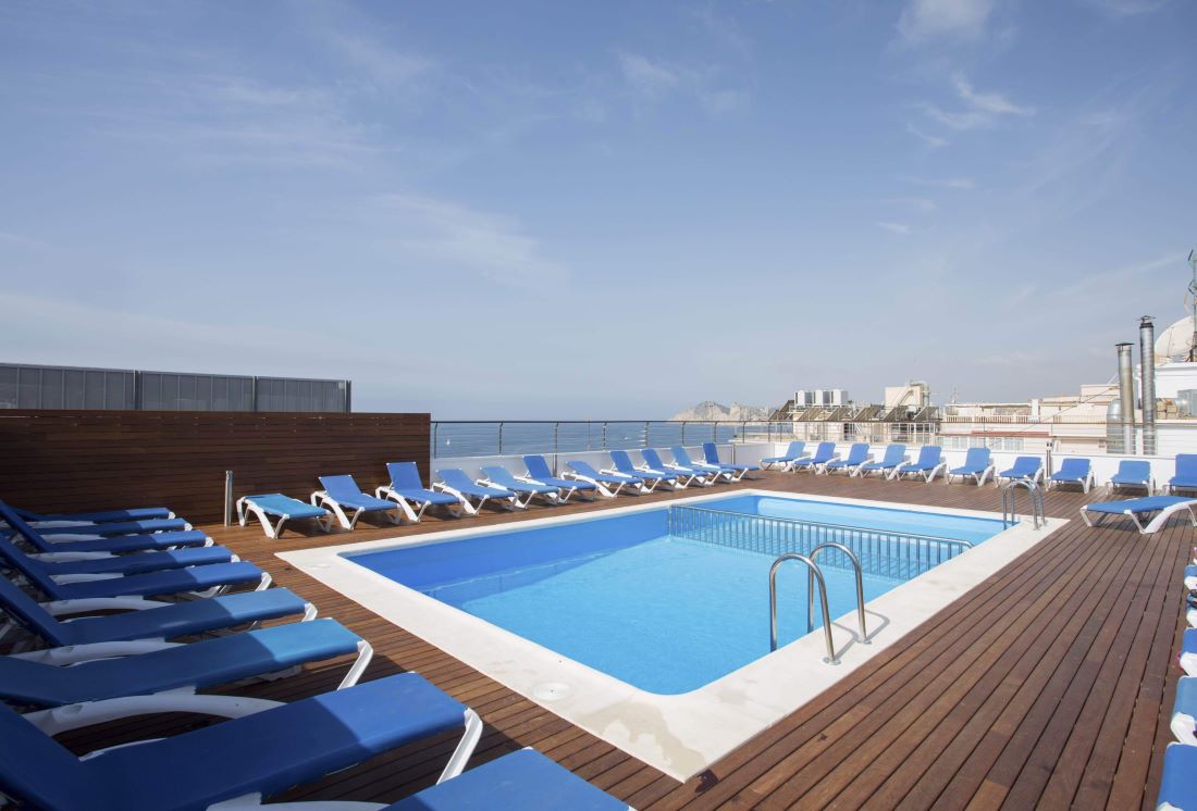 Hotel Voramar Benidorm - roof top pool