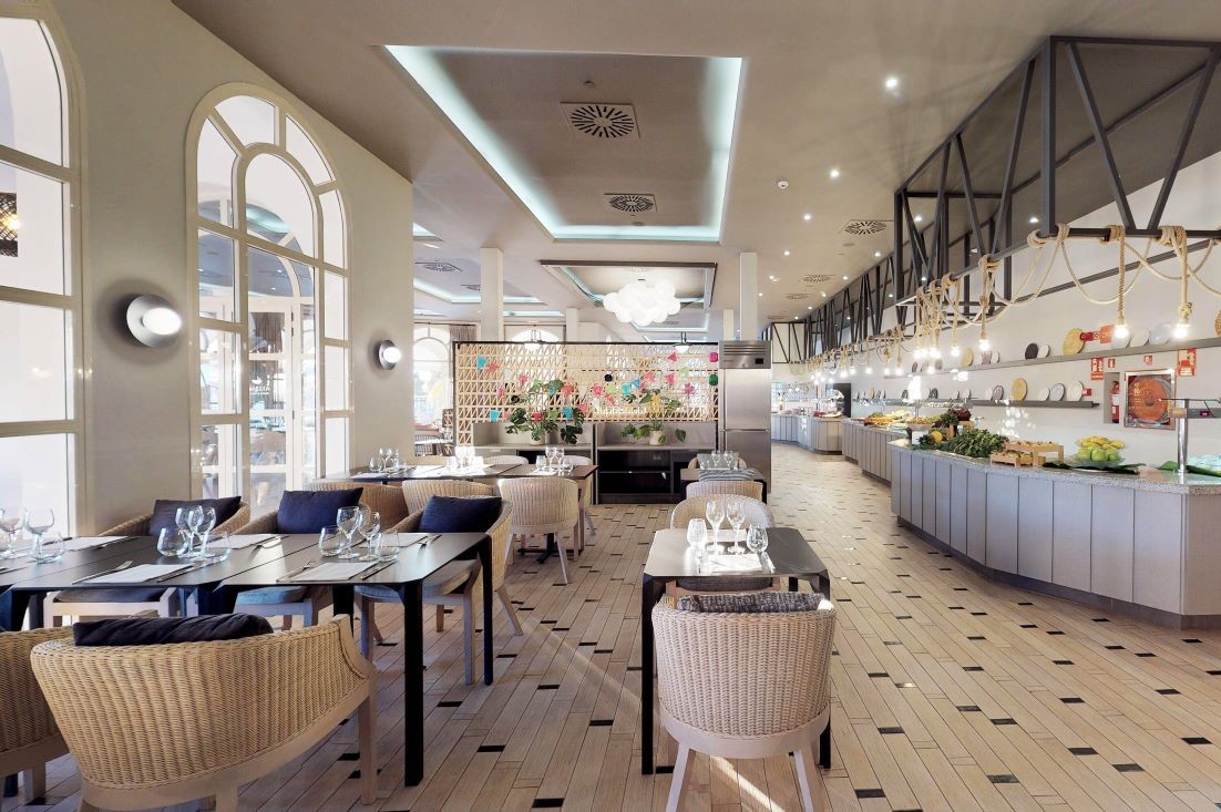 The Level at Melia Villaitana - buffet restaurant