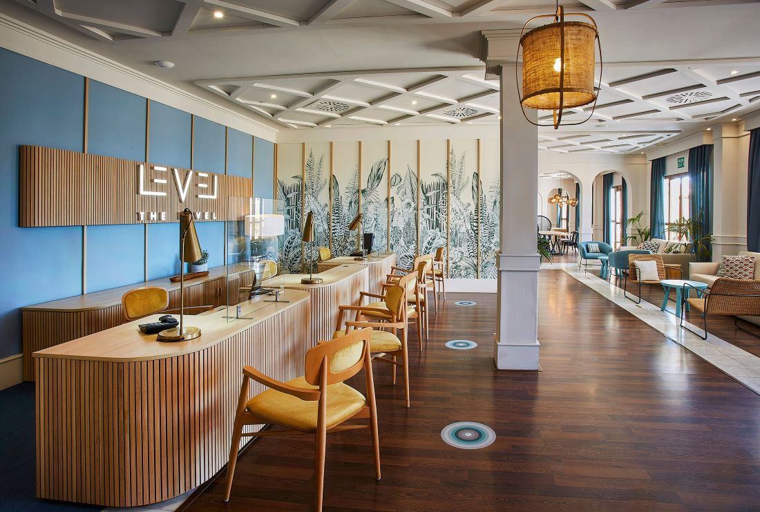 The Level at Melia Villaitana - reception and concierge