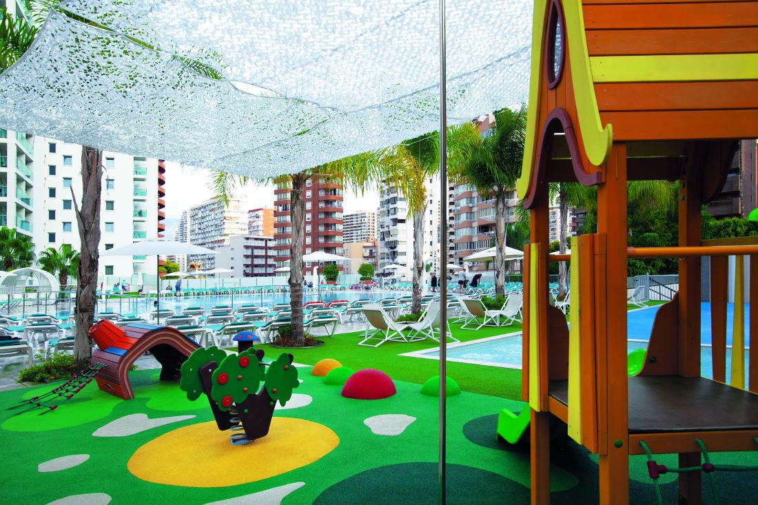 Hotel PORT Benidorm - Kids area with kids club in summer