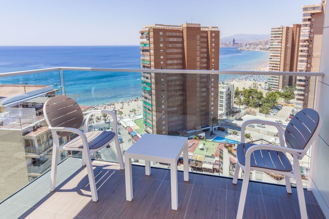 Hotel PORT Benidorm - room with a sea view